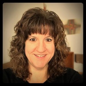 Meet your Posher, Chloe